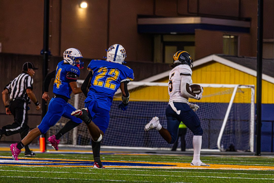 Football: Washingtonville vs Pine Bush — photographed by Chase Plowden for 845 Sports Rewind